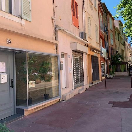 Mon Petit Nid D'Amour Au Coeur Historique De Fréjus Buitenkant foto